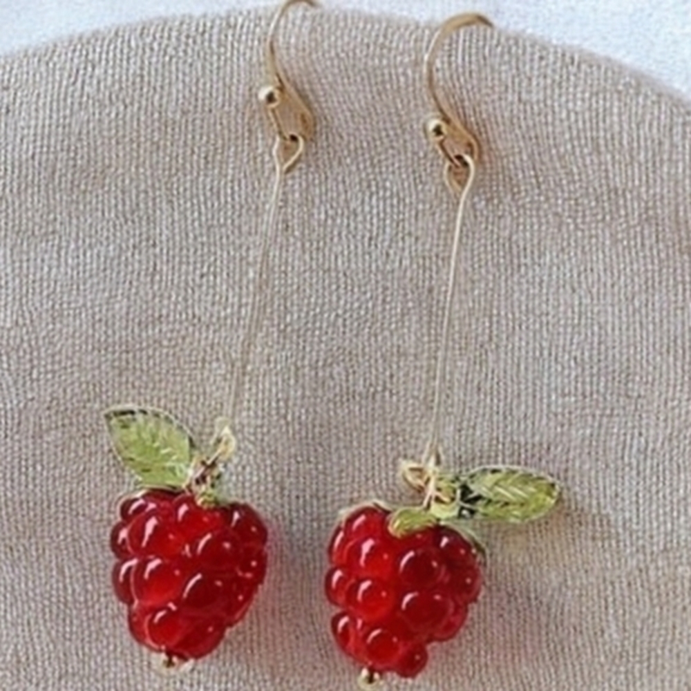 MODCLOTH MOD RASPBERRY DROP EARRINGS 1 - Picture 3 of 3
